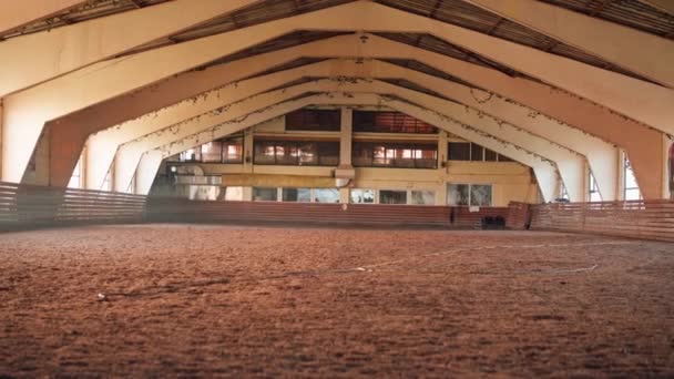 Empty Closed Barn Farm Equestrian Training Professional Equestrian Sport Concept — Stock Video