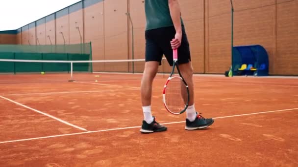 Joven Entrenador Jugador Profesional Las Prácticas Tenis Aire Libre Golpes — Vídeos de Stock