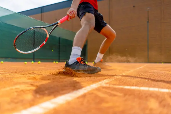 Gros Plan Pied Joueur Tennis Instructeur Sur Terrain Extérieur Poussière — Photo