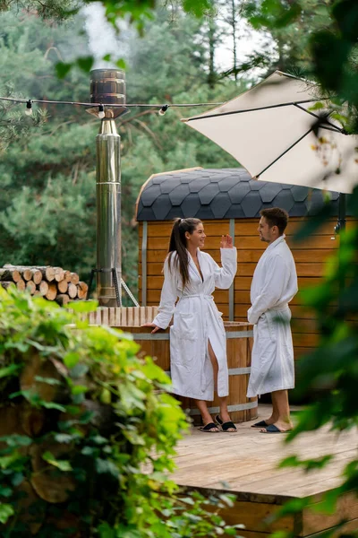 Young Beautiful Loving Couple Dressing Gowns Prepare Swim Outdoor Pool — Stock Photo, Image
