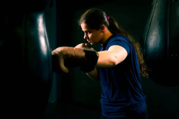Girl Boxer Gloves Works Out Power Punches Punching Bag Gym — Stock Photo, Image
