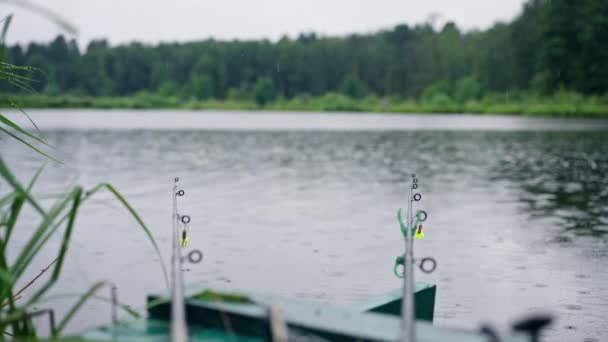 Close Fiação Fundo Escuro Rio Água Esportes Pesca Hobby Ativo — Vídeo de Stock