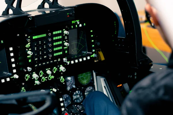 Close Cockpit Avião Militar Com Muitos Botões Painel Controle Simulador — Fotografia de Stock