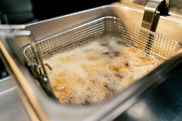 Close Frying Oil Deep Frying Potatoes Sweet Potatoes Boil Oil — Stok fotoğraf