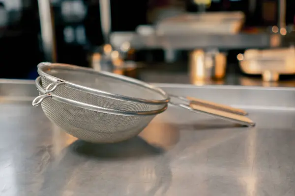 Keuken Van Het Restaurant Zijn Kookplaten Van Metaal Plank Gewassen — Stockfoto
