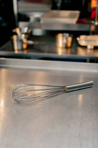 Keuken Van Het Restaurant Zijn Kookplaten Van Metaal Plank Gewassen — Stockfoto