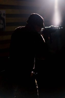 NATO tüfeğini hedefleyen bir askeri taktik stratejisi.