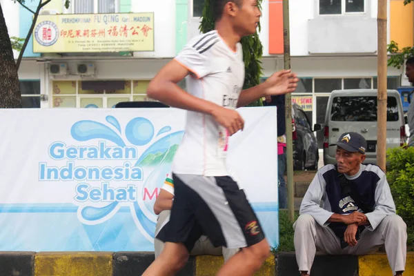 Madiun Endonezya Aralık 2018 Bir Adam Koşuyor Koşmak Kan Dolaşımını — Stok fotoğraf
