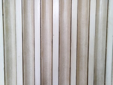 Arka plan olarak duvardaki çizgili desen