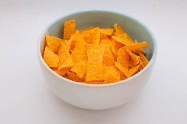 Beyaz arkaplanda Chips Atıştırması