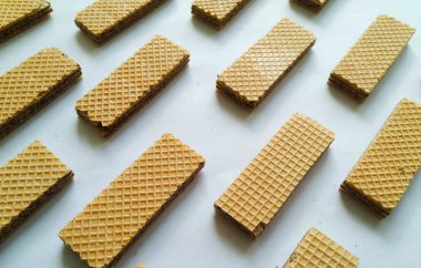 Beyaz arkaplanda abur cubur deseni