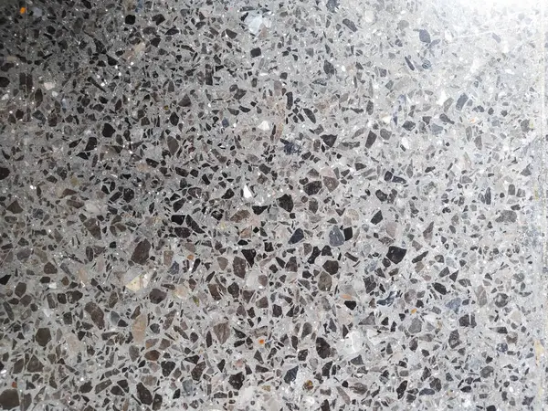 Benzersiz desenli bir seramik.