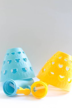 Fırlatıcıyla top oyna ve yakala.