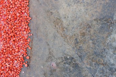 Pirinç tarlaları için karıştırılan kimyasal gübre.