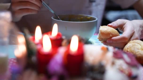 Eating Bread Bowl Meal Christmas Candles — Vídeo de Stock