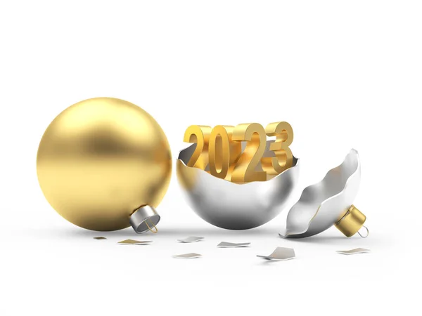 新年的数字2023出现在一个金色圣诞球旁边的一个银色破碎的圣诞球上 3D插图 — 图库照片