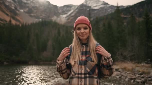 Euphoric Pretty Woman Tourist Backpack Walking Alone Wild Nature Enjoying — Stock video