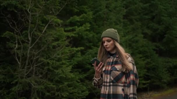 Portrait Young Hiker Woman Using Mobile Phone Navigation Social Media — Stock video