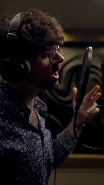 Talented Singer Guy Singing New Song Audio Record Studio Handsome — Stock videók