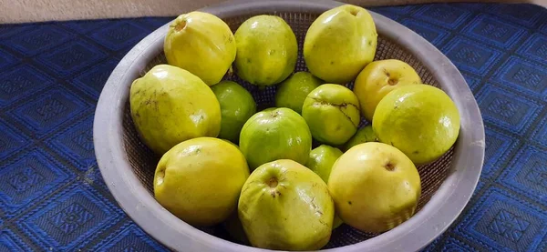 Guava Φρούτα Είναι Ένα Τροπικό Φρούτο Του Μια Πολύ Υψηλή — Φωτογραφία Αρχείου