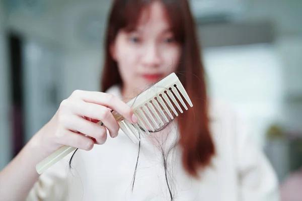 Asian Woman Have Problem Long Hair Loss Attach Comb Brush —  Fotos de Stock