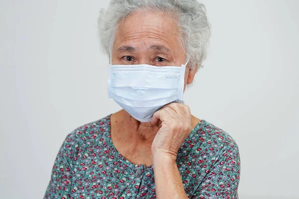 Azjatycka Pacjentka Podeszłym Wieku Nosząca Maskę Chroniącą Covid Coronavirus — Zdjęcie stockowe