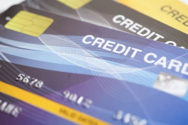 Çevrimiçi alışveriş için kredi kartı, güvenlik finans sektörü konsepti.