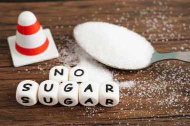 Şeker yok, şekerli granüllü şeker, diyabet önleme, diyet ve kilo kaybı iyi sağlık için.
