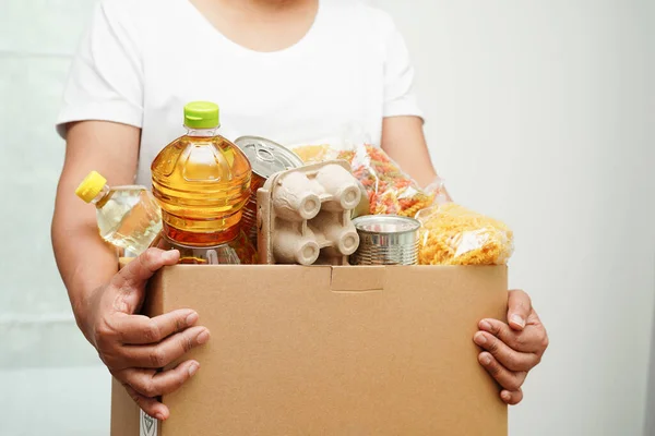 Productos Alimenticios Caja Donaciones Para Voluntarios Para Ayudar Las Personas — Foto de Stock