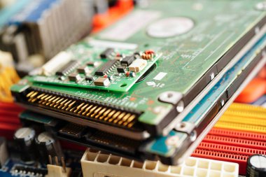 Not defteri, elektronik, bilgisayar donanımı ve teknoloji konseptinin onarılması ve yükseltilmesi.