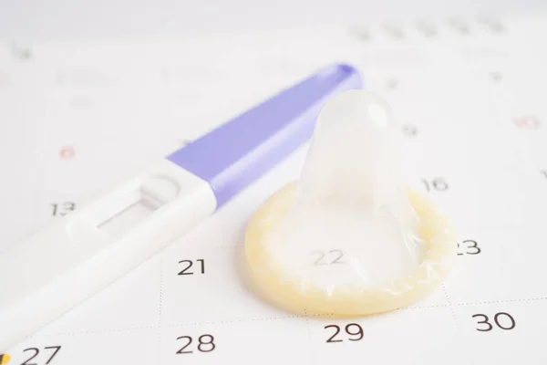 Teste Gravidez Preservativo Para Mulheres Calendário Dia Ovulação — Fotografia de Stock
