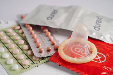 Bangkok, Tayland 15 Mayıs 2023 enfeksiyon, güvenli seks ve doğum kontrol hapları.