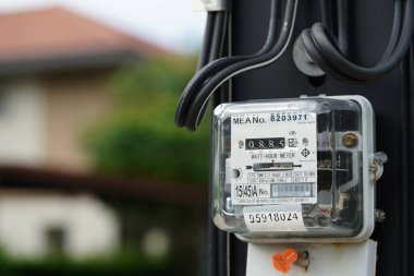 Ev ve ofisteki enerji maliyeti için elektrik ölçüm sayacı.