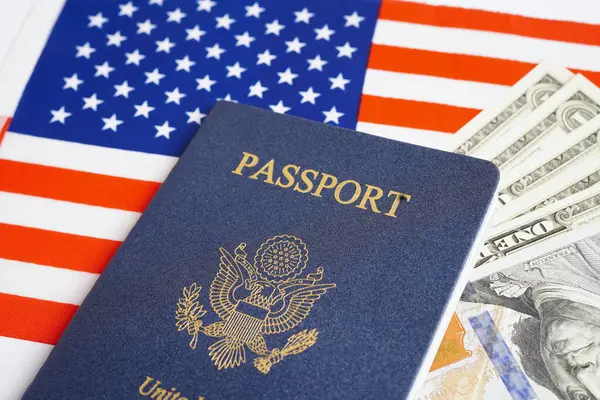 ABD pasaportu ve ABD doları, Amerika Birleşik Devletleri vatandaşı.. 