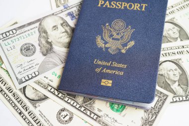 ABD pasaportu ve ABD doları, Amerika Birleşik Devletleri vatandaşı..