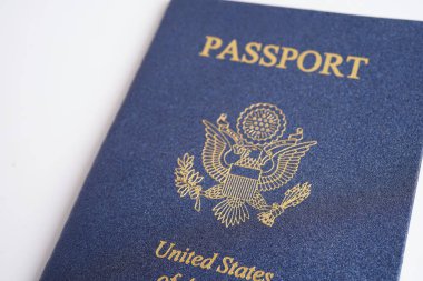 Amerikan pasaportu beyaz arka planda izole edildi, Amerika Birleşik Devletleri vatandaşı.