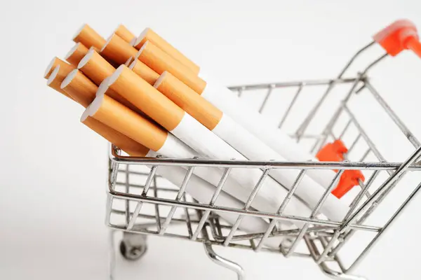 Cigarrillo Carrito Compra Costo Comercio Comercialización Producción Concepto Fumar — Foto de Stock