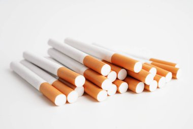 Sigara, tütün rulosu, filtre tüpü, sigara yok..