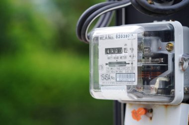 Ev ve ofisteki enerji maliyeti için elektrik ölçüm sayacı.
