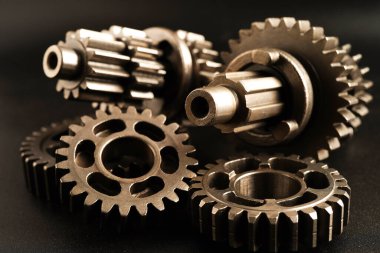 Metal dişli tekerlek motor araba ve bisiklet, mekanik endüstrisi konsepti.