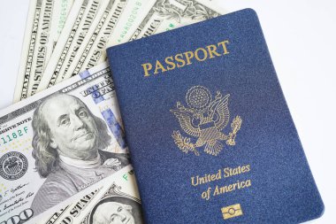 ABD pasaportu ve ABD doları, Amerika Birleşik Devletleri vatandaşı..