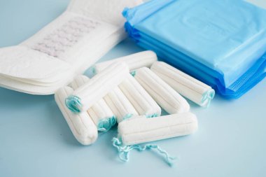 Kadın adet döngüsü koruması için hijyenik temizlik ayarlandı.