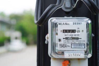 Ev ve ofisteki enerji maliyeti için elektrik ölçüm sayacı.