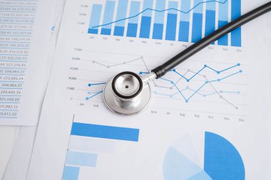 Grafik kağıdındaki kalem. Finans, hesap, istatistik, yatırım veri ekonomisi, borsa işi.