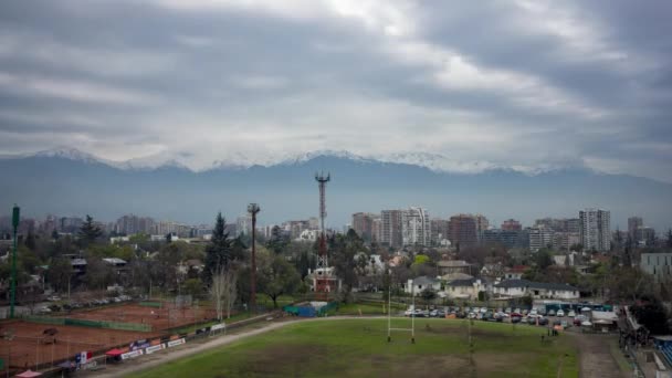Πεδίο Κατασκήνωσης Και Κεραία Στο Santiago Chile Timelapse — Αρχείο Βίντεο