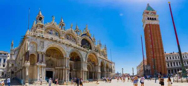 Venedik 'teki San Marco Meydanı