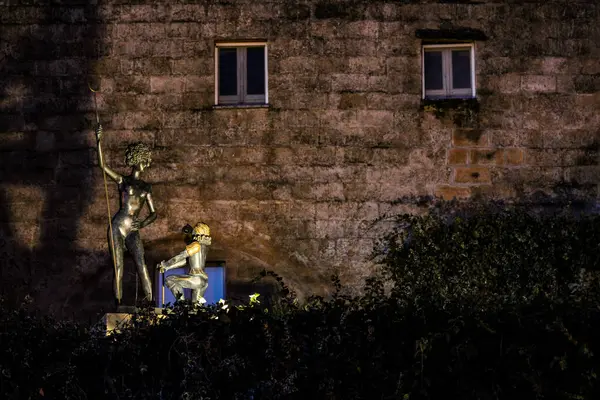 Barselona şehrindeki kutsal mezarlığın heykeli.