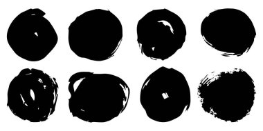 Grunge suluboya fırça darbelerinin vektör seti. Siyah vektör akrilik boya darbelerinin beyaz arka planda izole edilmesi. Fırça darbeleri, lekeler, damlalar