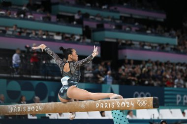 PARIS, FRANCE-Temmuz 28: Amerika Birleşik Devletleri takımından Sunisa Lee 28 Temmuz 'da Bercy Arena' da düzenlenen Olimpiyat Oyunları 'nın 2024 Olimpiyat Oyunları' nda bayanlar denge kirişinde yarışıyor.