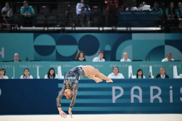 stock image PARIS, FRANCE-28 July 2024: Sunisa Lee of USA competes on the floor exercise during the Artistic Gymnastics Women's Qualification at the the Olympic Games Paris 2024 at Bercy Arena